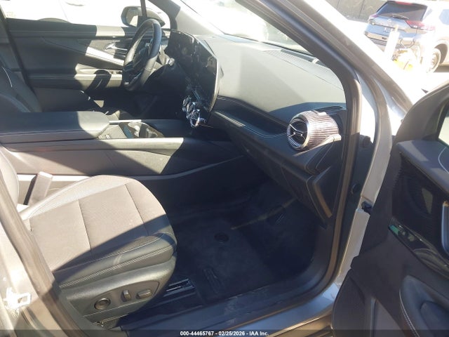 2024 CHEVROLET BLAZER EV 3GNKDBRJ4RS231002 Photo 4