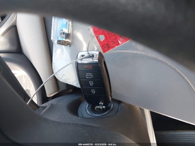 KNDPMCAC0H7051126 KIA Sportage Lx