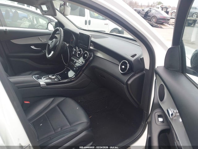 2017 MERCEDES-BENZ GLC 300 COUPE WDC0J4KB9HF244932 Photo 4