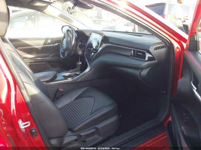 4T1G11AKXMU421574 Toyota CAMRY SE