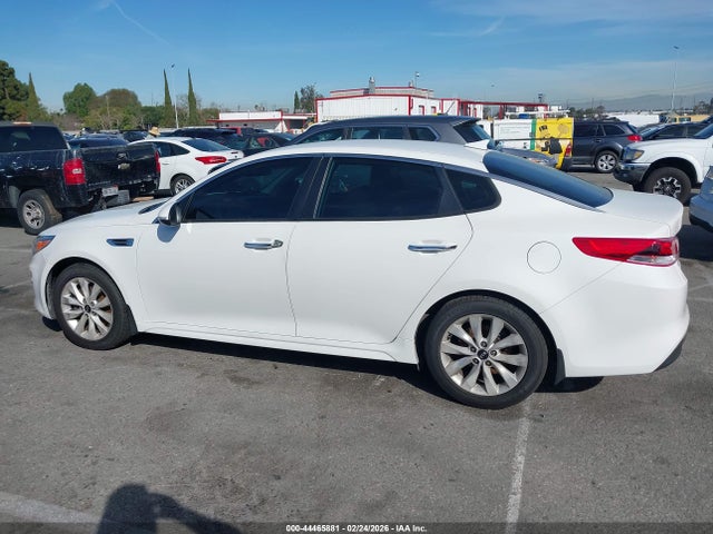 5XXGT4L32JG263321 KIA Optima Lx