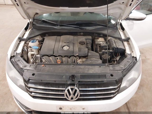 2012 Volkswagen Passat 2.5l Se მანქანა იყიდება აუქციონზე, vin: 1VWBH7A33CC050667, აუქციონის ნომერი: 44465883