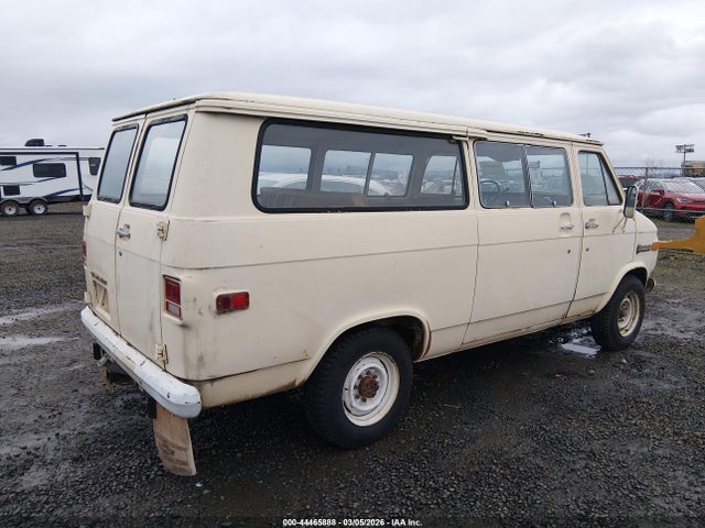 1976 CHEVROLET VAN CGL366U220696 Photo 3