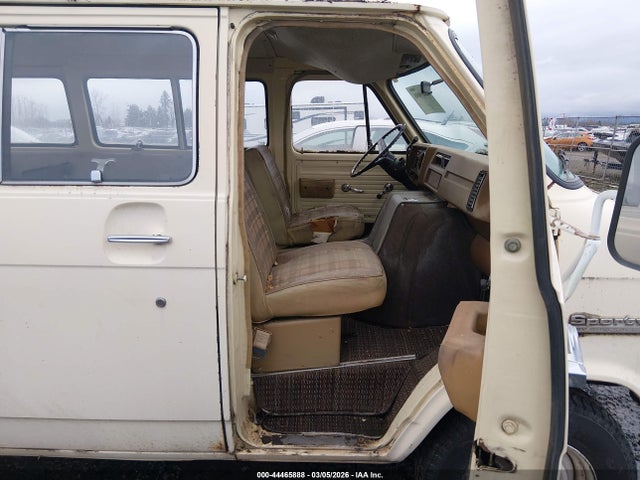 1976 CHEVROLET VAN CGL366U220696 Photo 4