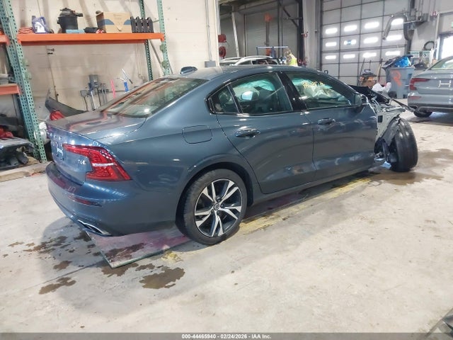 2019 VOLVO S60 7JRA22TM4KG017162 Photo 3