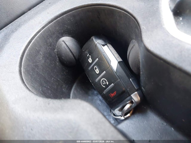 2022 RAM 1500 1C6SRFFT2NN406852 Photo 10