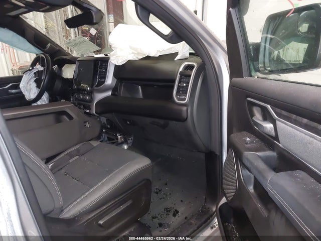 2022 RAM 1500 1C6SRFFT2NN406852 Photo 4