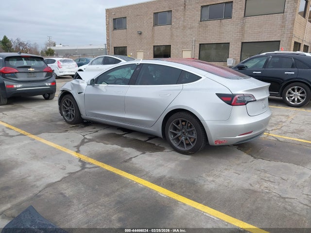2017 Tesla Model 3 Long Range/standard მანქანა იყიდება აუქციონზე, vin: 5YJ3E1EA3HF002876, აუქციონის ნომერი: 44466024