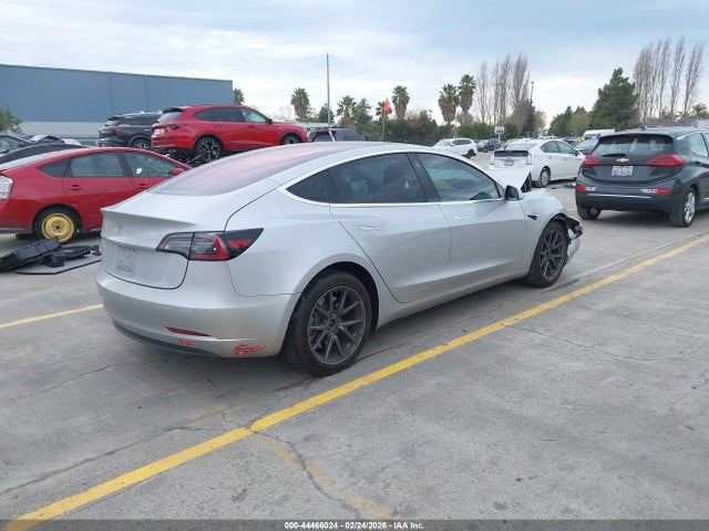 2017 Tesla Model 3 Long Range/standard მანქანა იყიდება აუქციონზე, vin: 5YJ3E1EA3HF002876, აუქციონის ნომერი: 44466024