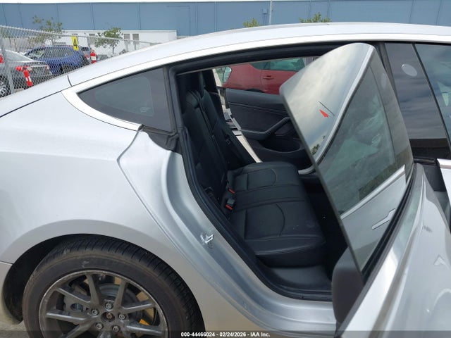 2017 Tesla Model 3 Long Range/standard მანქანა იყიდება აუქციონზე, vin: 5YJ3E1EA3HF002876, აუქციონის ნომერი: 44466024