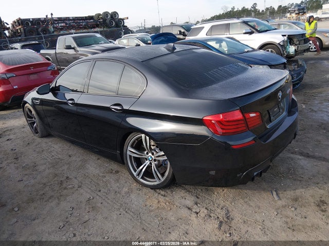 2016 BMW M5 WBSFV9C59GG343648 Photo 2