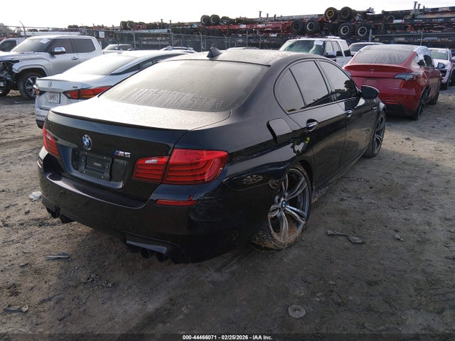 2016 BMW M5 WBSFV9C59GG343648 Photo 3