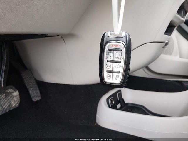 2019 CHRYSLER PACIFICA 2C4RC1BG4KR540085 Photo 10