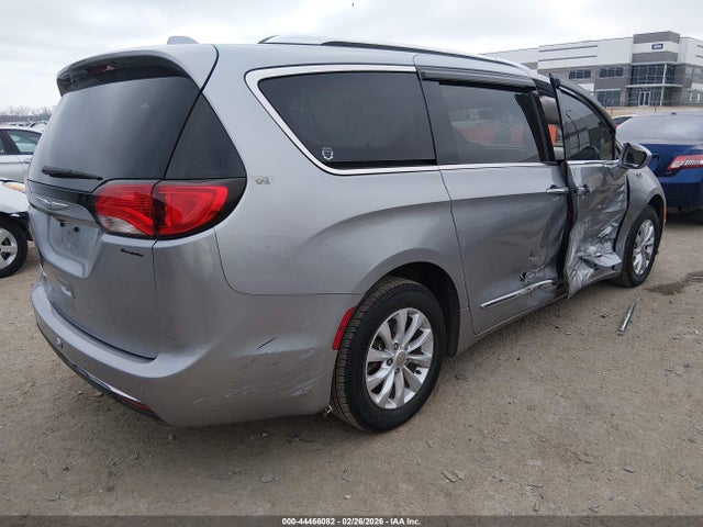 2019 CHRYSLER PACIFICA 2C4RC1BG4KR540085 Photo 3
