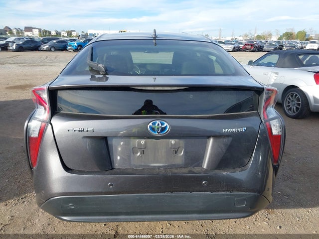 JTDKBRFU7J3590022 Toyota Prius Two