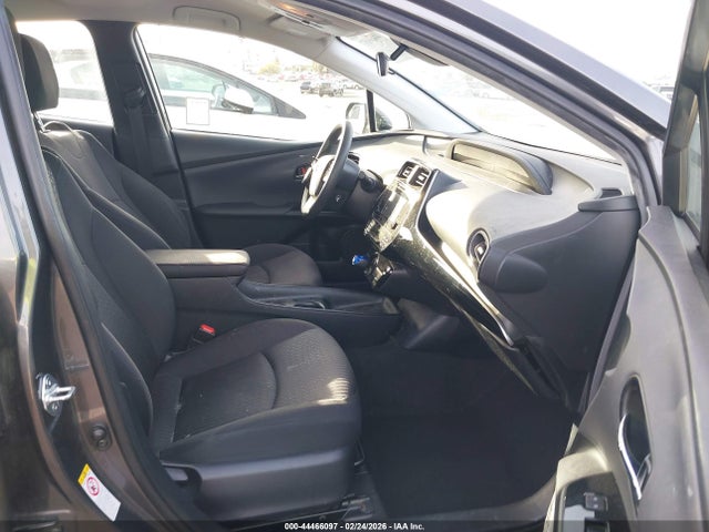 JTDKBRFU7J3590022 Toyota Prius Two