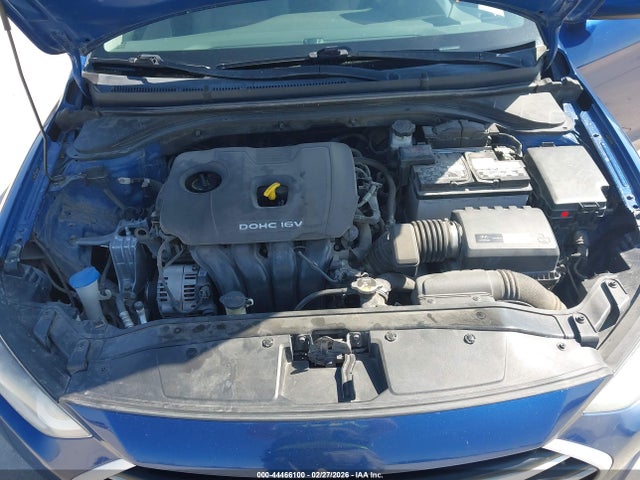5NPD84LF4JH295688 Hyundai ELANTRA SEL
