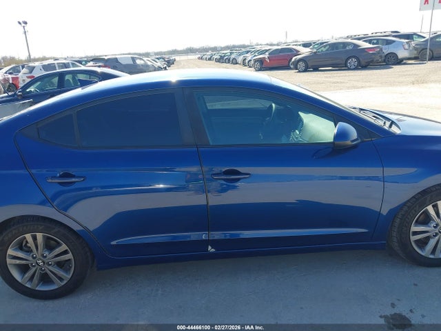 5NPD84LF4JH295688 Hyundai ELANTRA SEL