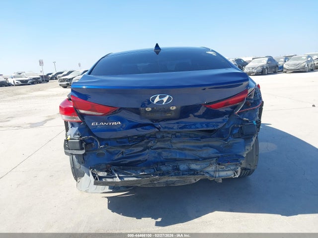 5NPD84LF4JH295688 Hyundai ELANTRA SEL