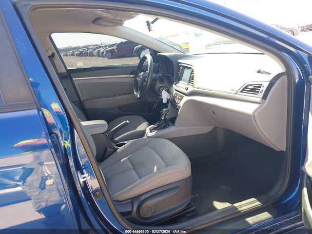 5NPD84LF4JH295688 Hyundai ELANTRA SEL