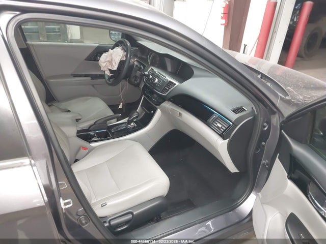 1HGCR2F32HA109373 Honda ACCORD LX