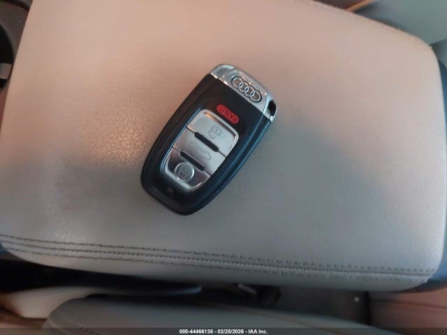 44466138 :رقم المزاد ، WAUGFAFR7AA067096 vin ، 2010 Audi A5 2.0t Premium مزاد بيع