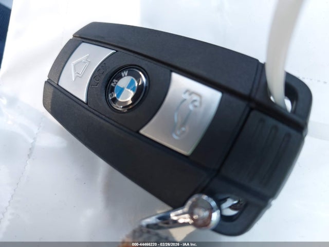 44466220 :رقم المزاد ، WBAVM1C54FV317313 vin ، 2015 Bmw X1 Sdrive28i مزاد بيع