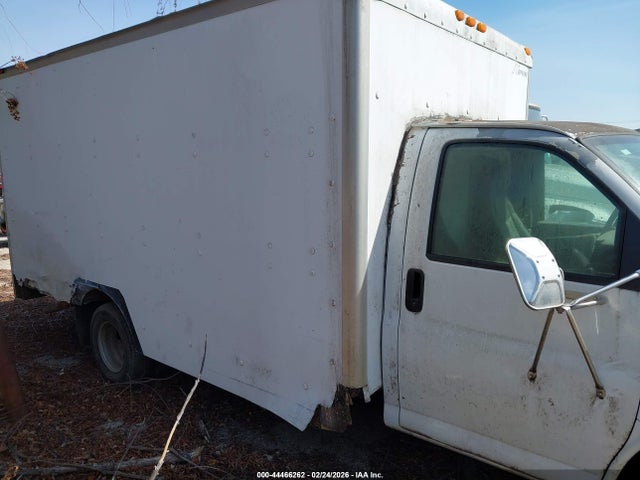 Auction sale of the 2007 Chevrolet Express Cutaway Work Van, vin: 1GBJG31U771140199, lot number: 44466262