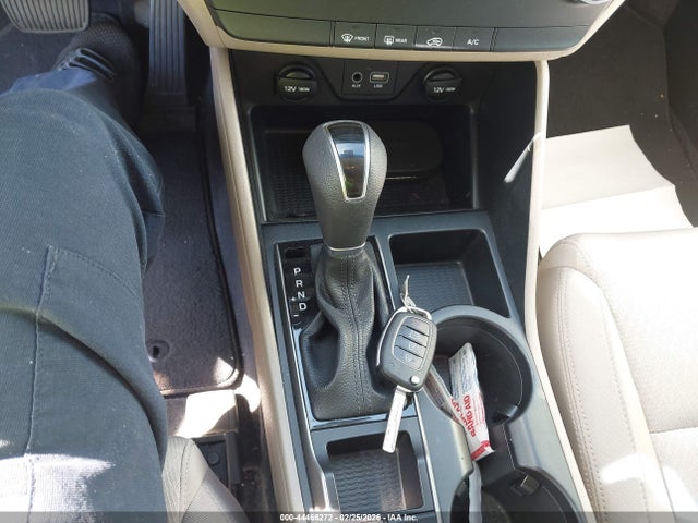 KM8J33A47HU564503 Hyundai TUCSON SE