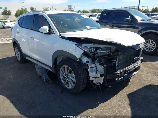 KM8J33A47HU564503 Hyundai TUCSON SE