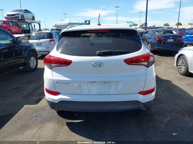 KM8J33A47HU564503 Hyundai TUCSON SE