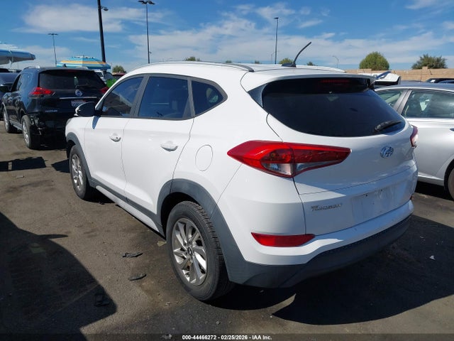 KM8J33A47HU564503 Hyundai TUCSON SE