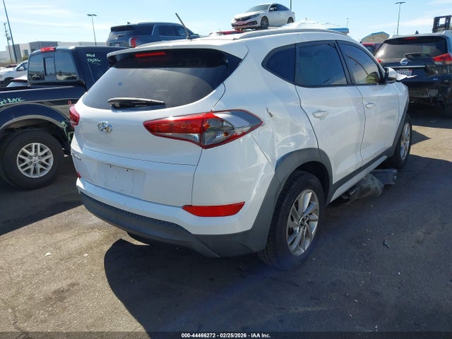 KM8J33A47HU564503 Hyundai TUCSON SE