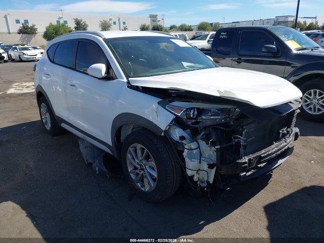 KM8J33A47HU564503 Hyundai TUCSON SE