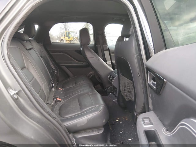 2019 JAGUAR F-PACE SADCM2FVXKA352083 Photo 7