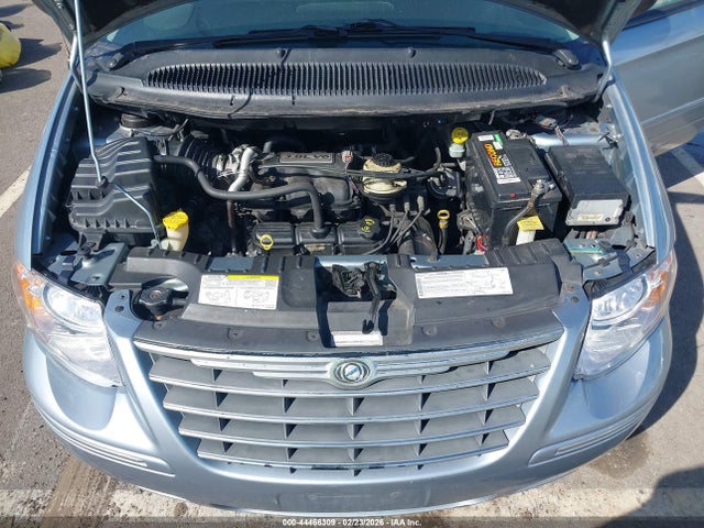 Продажа на аукционе авто 2005 Chrysler Town & Country Limited, vin: 2C8GP64L05R319265, номер лота: 44466309