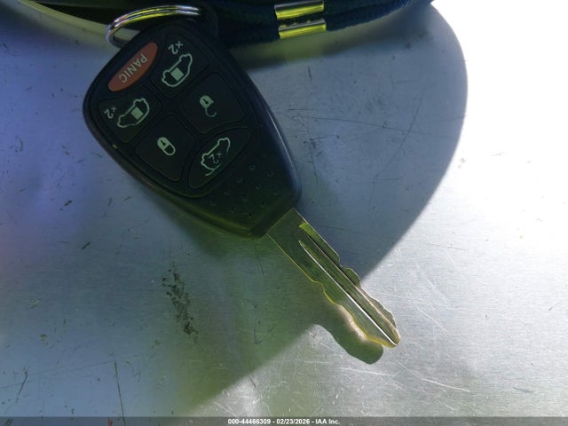 Продажа на аукционе авто 2005 Chrysler Town & Country Limited, vin: 2C8GP64L05R319265, номер лота: 44466309