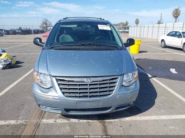 Продажа на аукционе авто 2005 Chrysler Town & Country Limited, vin: 2C8GP64L05R319265, номер лота: 44466309