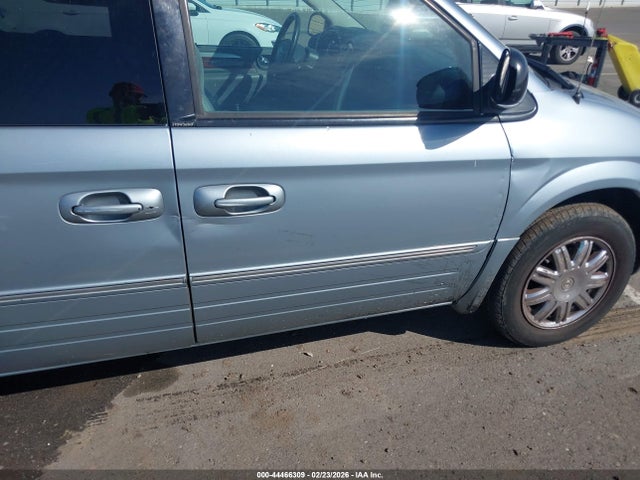 Продажа на аукционе авто 2005 Chrysler Town & Country Limited, vin: 2C8GP64L05R319265, номер лота: 44466309