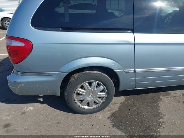 Продажа на аукционе авто 2005 Chrysler Town & Country Limited, vin: 2C8GP64L05R319265, номер лота: 44466309