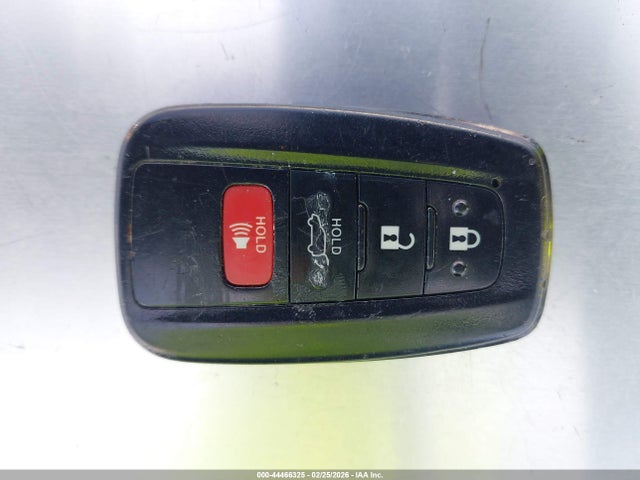 5TDGZRBH9MS089470 Toyota Highlander Xle