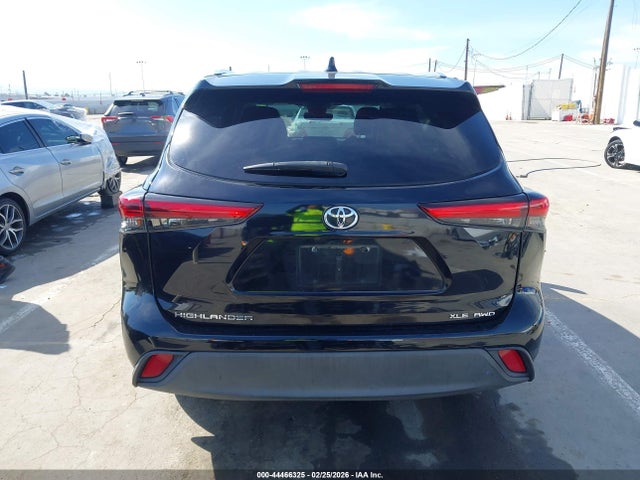 5TDGZRBH9MS089470 Toyota Highlander Xle