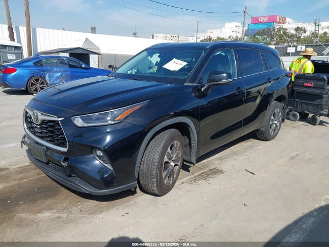 5TDGZRBH9MS089470 Toyota Highlander Xle