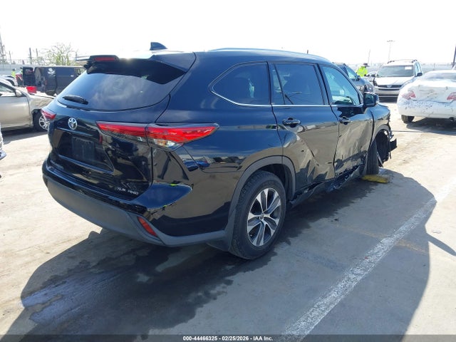 5TDGZRBH9MS089470 Toyota Highlander Xle