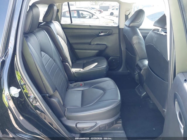 5TDGZRBH9MS089470 Toyota Highlander Xle