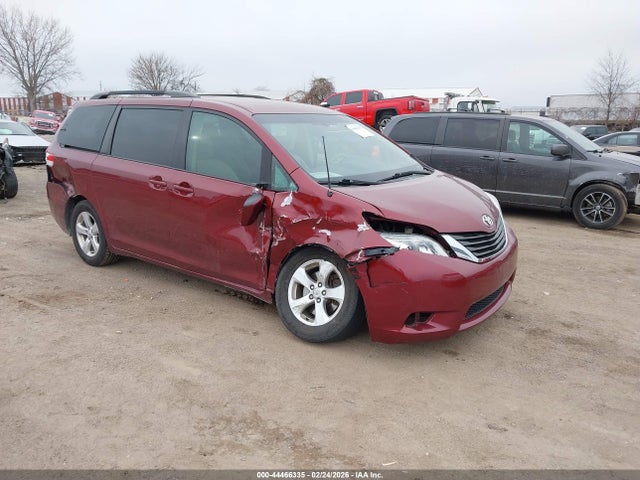 Toyota Sienna Le V6 8 Passenger 2014 5TDKK3DC0ES462345 головне зображення