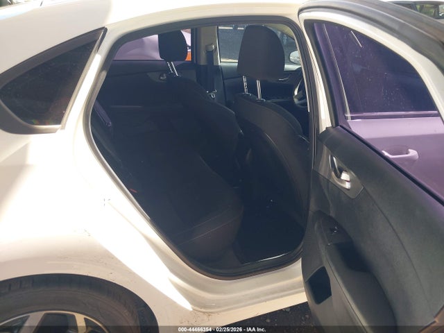 3KPF24AD9LE192690 KIA Forte Lxs