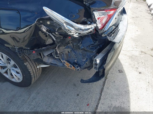 44466364 :رقم المزاد ، 4T1BF1FK3HU374074 vin ، 2017 Toyota Camry Le مزاد بيع