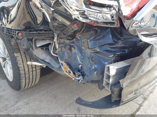 44466364 :رقم المزاد ، 4T1BF1FK3HU374074 vin ، 2017 Toyota Camry Le مزاد بيع