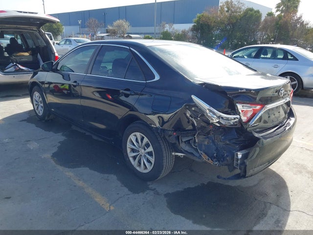 44466364 :رقم المزاد ، 4T1BF1FK3HU374074 vin ، 2017 Toyota Camry Le مزاد بيع